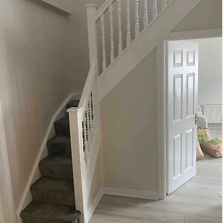 Three Bedroom Town Centre *