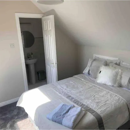 アパート Three Bedroom Town Centre レタケニー